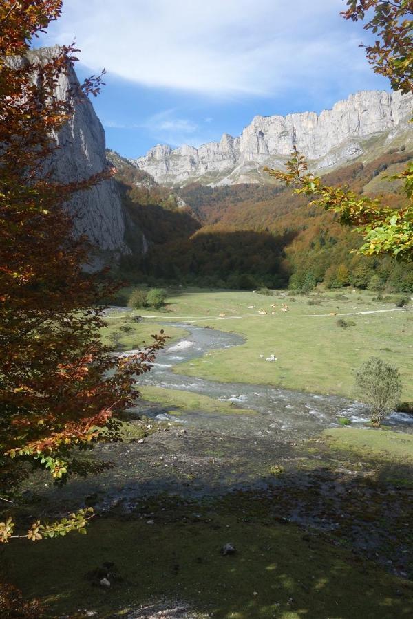 Gite Montagne Et Vie Bedous Exteriör bild